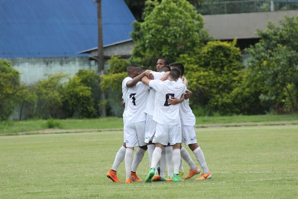 Resende sai na frente na semifinal da Copa Rio