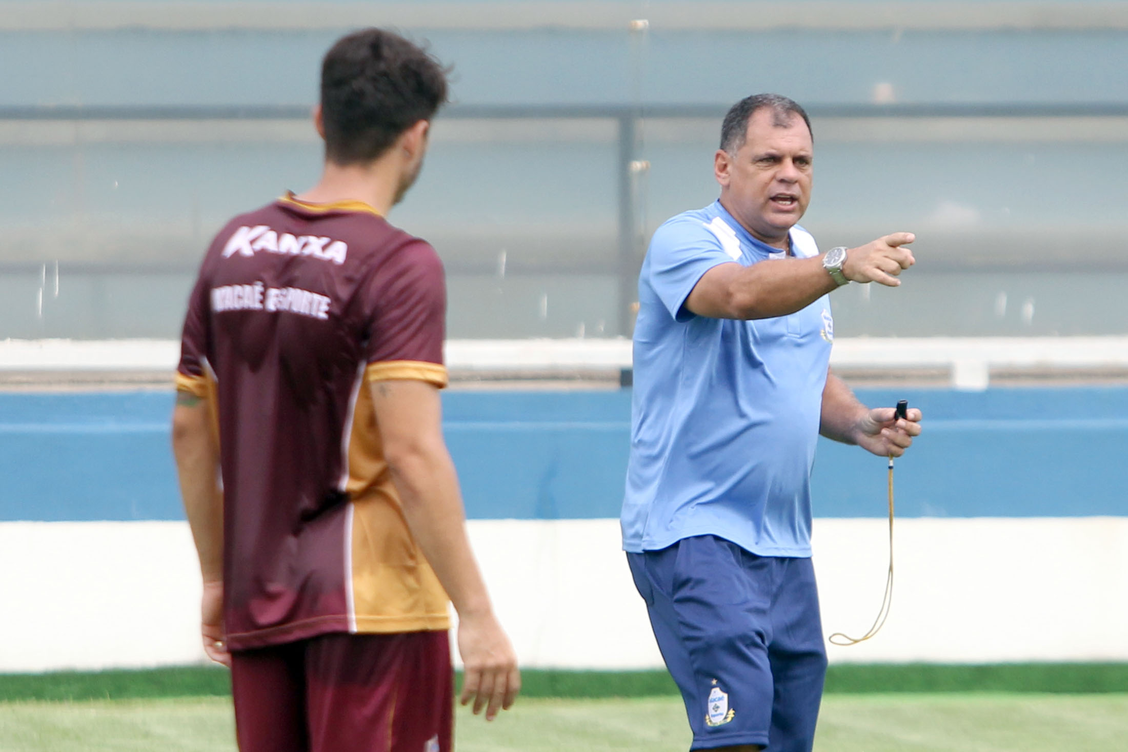 Toninho Andrade comanda o 1º treino no Macaé