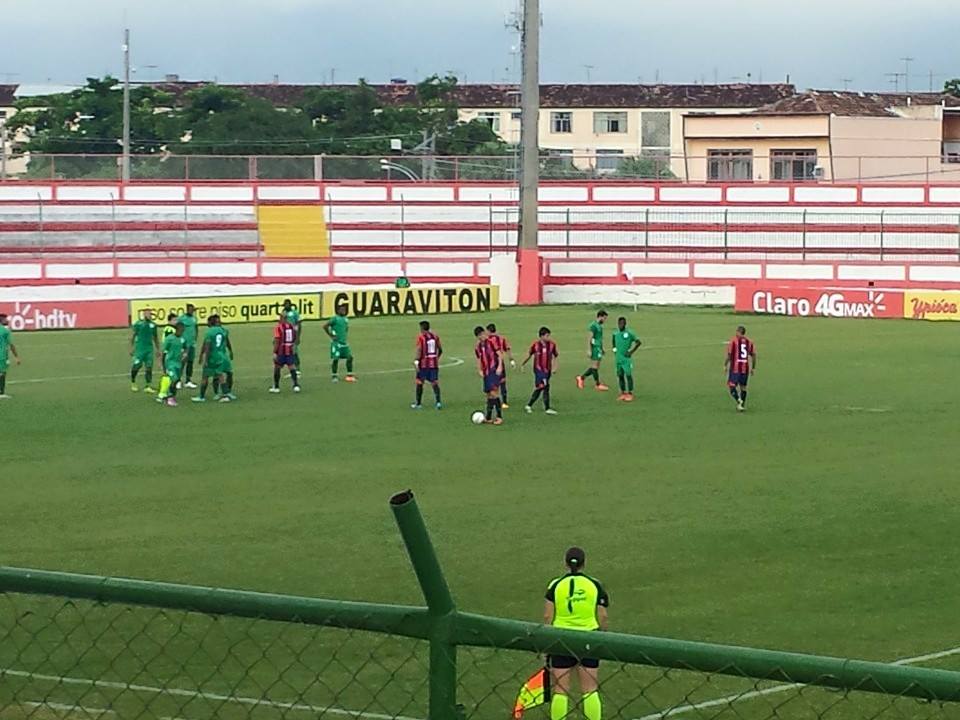 Bonsucesso goleia o Boavista com três gols de Denilson