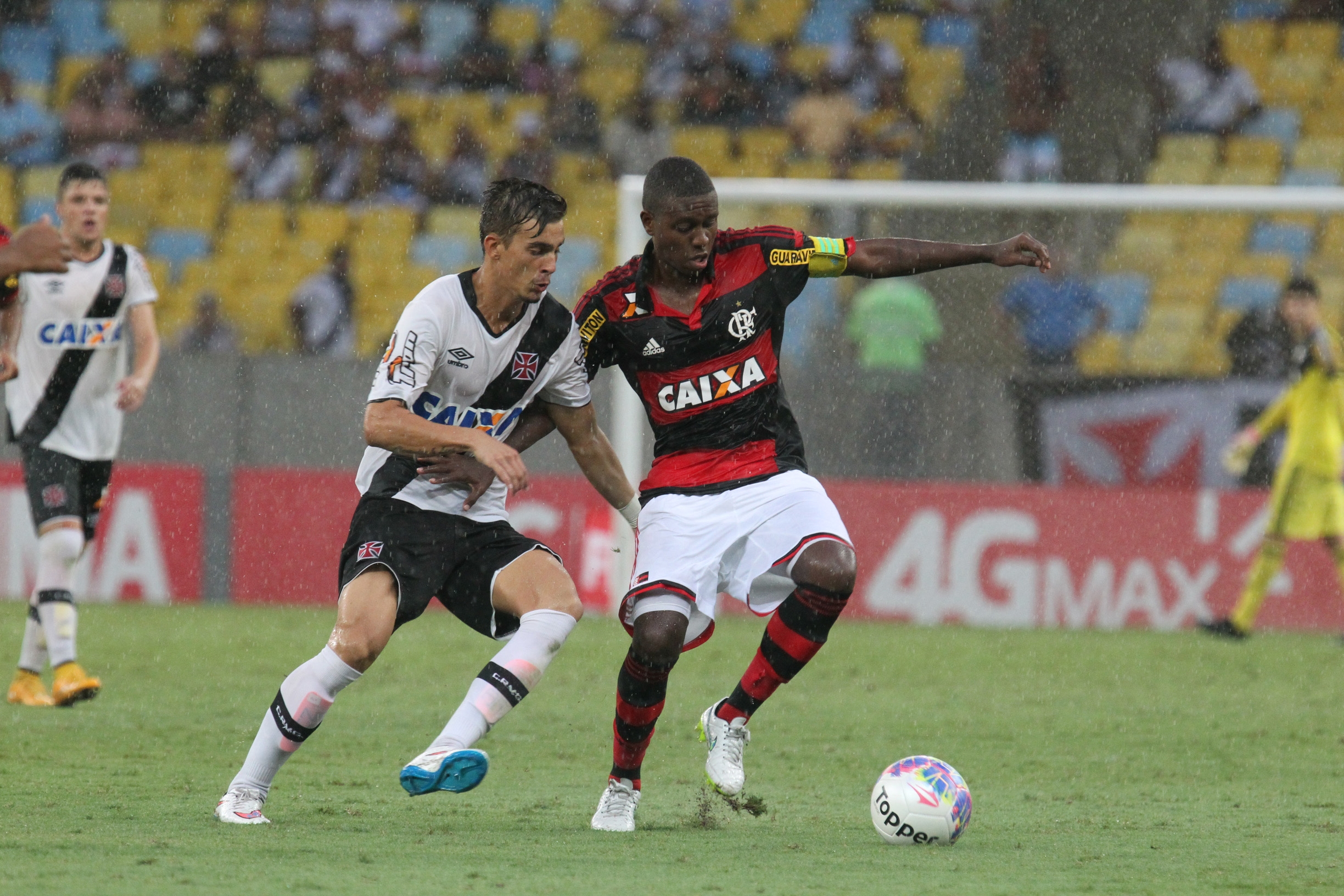 Flamengo encosta no líder Botafogo no Carioca Sub-20