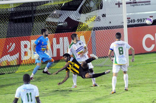 Volta Redonda fica no empate com o Tigres do Brasil