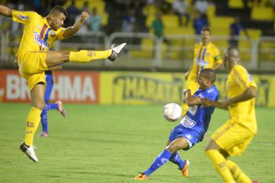 Madureira supera o Barra Mansa e briga pelo G-4