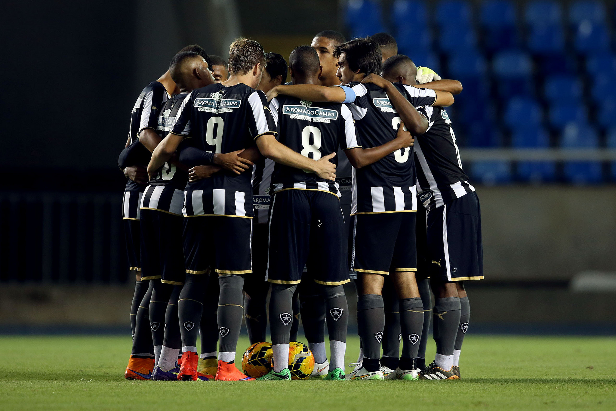 Botafogo decide a Copa do Brasil Sub-17 com o Vitória-BA