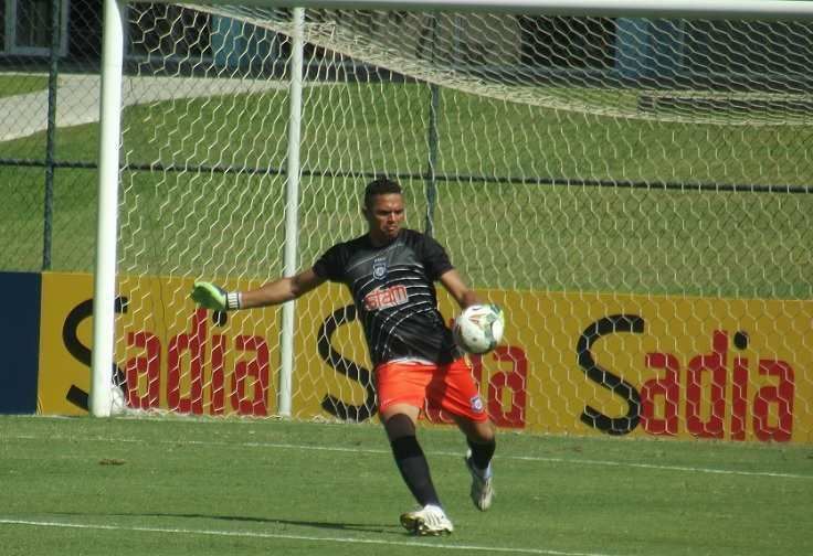 Goleiro Marcos retorna ao Friburguense para a Copa Rio