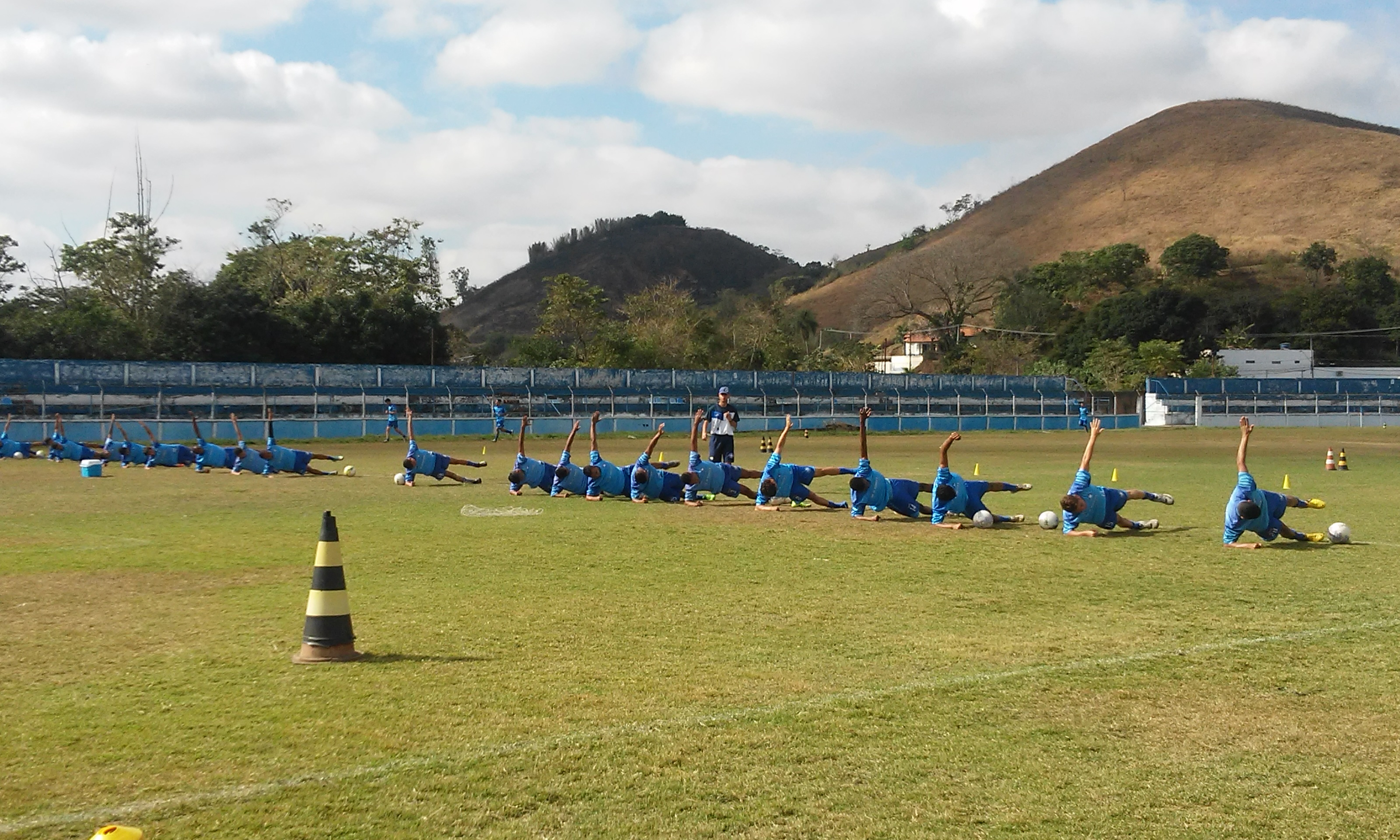 Volta Redonda enfrenta Barra Mansa em jogo-treino no Leão do Sul