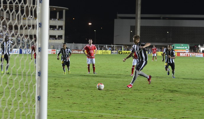 Botafogo passa fácil pelo Mogi Mirim-SP e segue firme na liderança da Série B