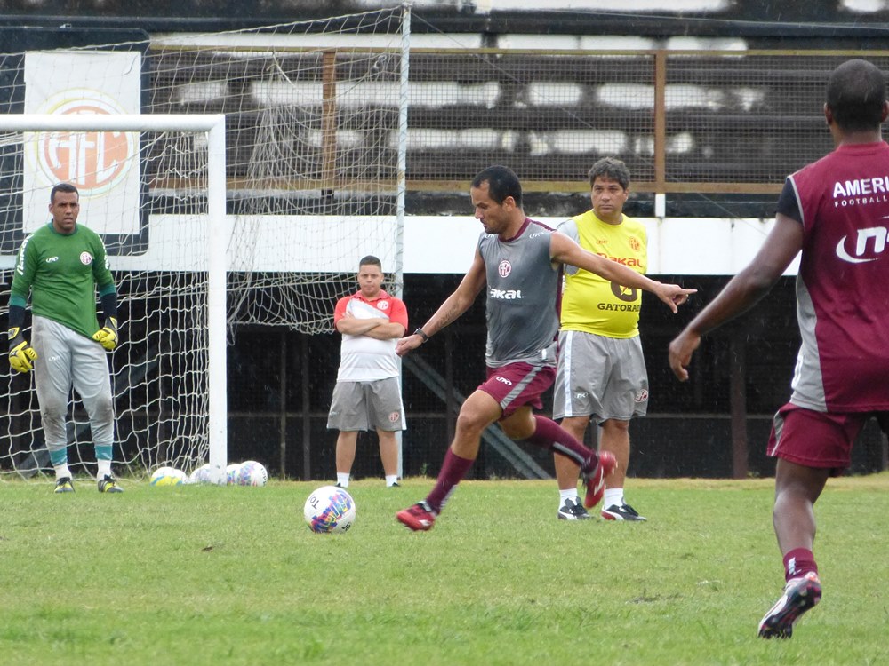 America retoma treinos para confronto com o Rio São Paulo