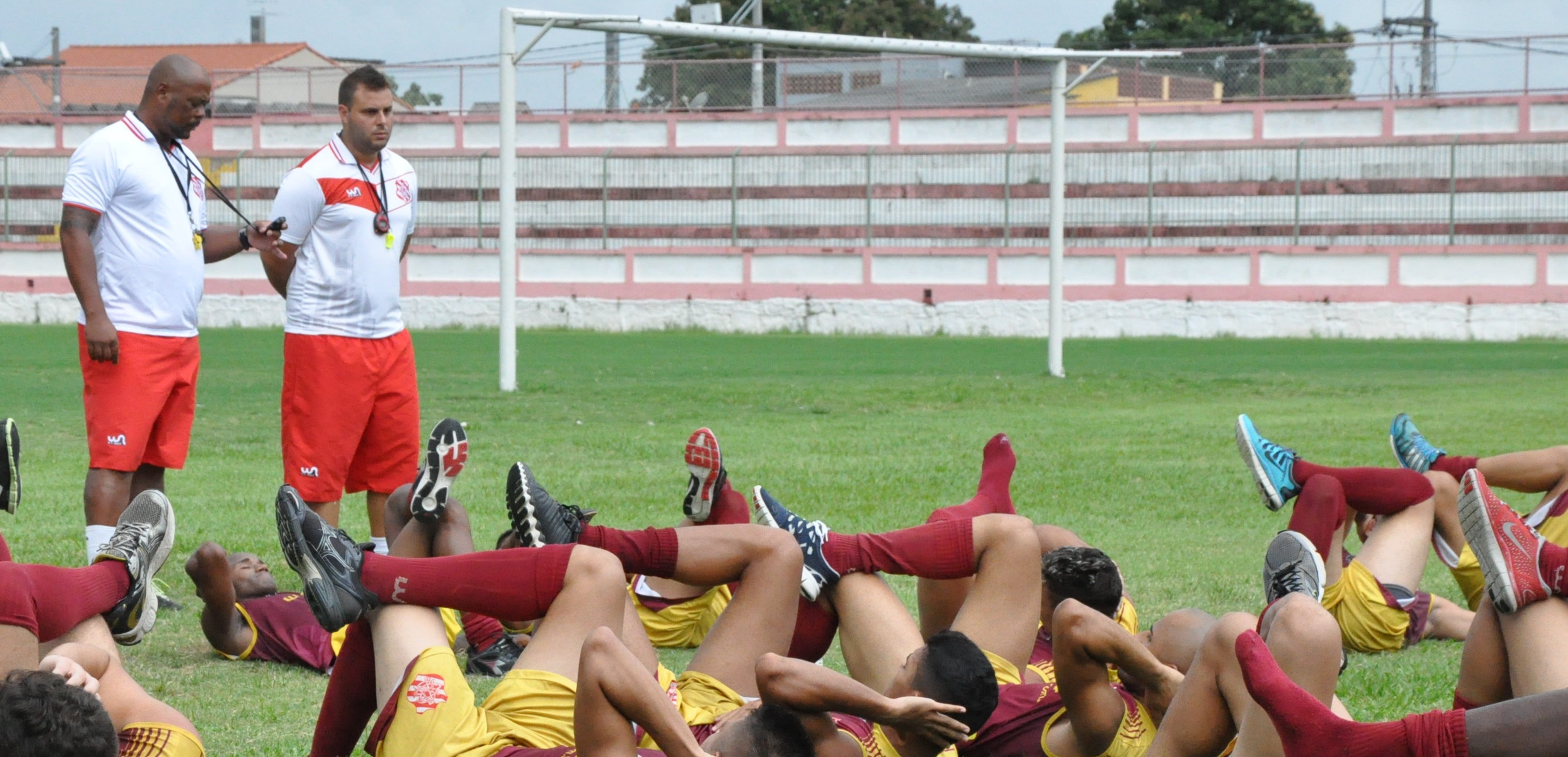 Dupla afinada na preparação física do Bangu