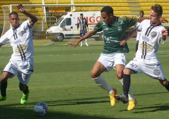 Serra Macaense abre vantagem no Playoff de acesso para o Estadual da Série B