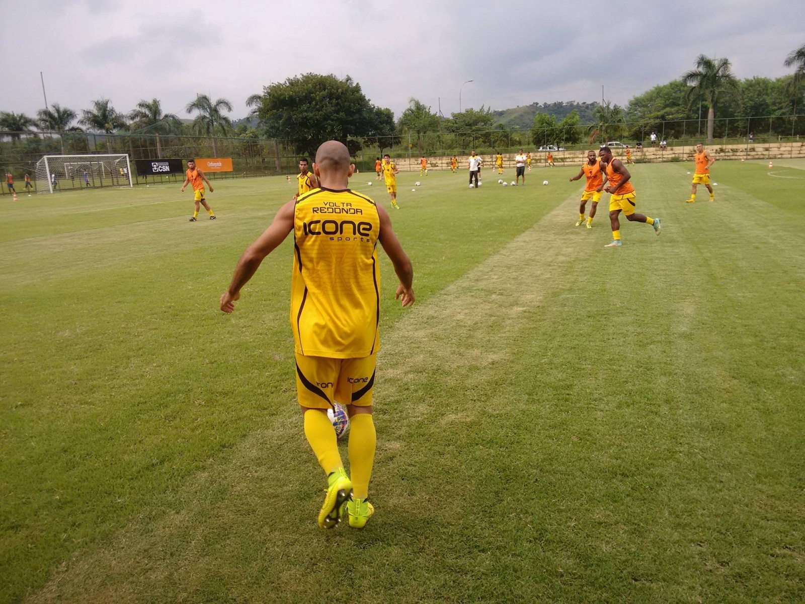 Invicto no Raulino de Oliveira, Voltaço enfrenta o Bangu de olho no G4