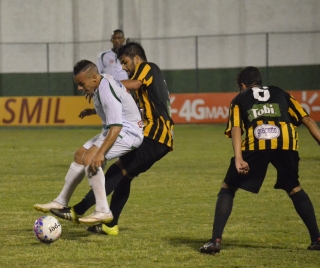 Cabofriense e Tigres do Brasil ficam iguais no Correão