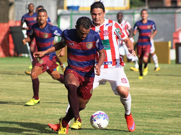 Madureira e Bangu ficam no empate no Aniceto Moscoso