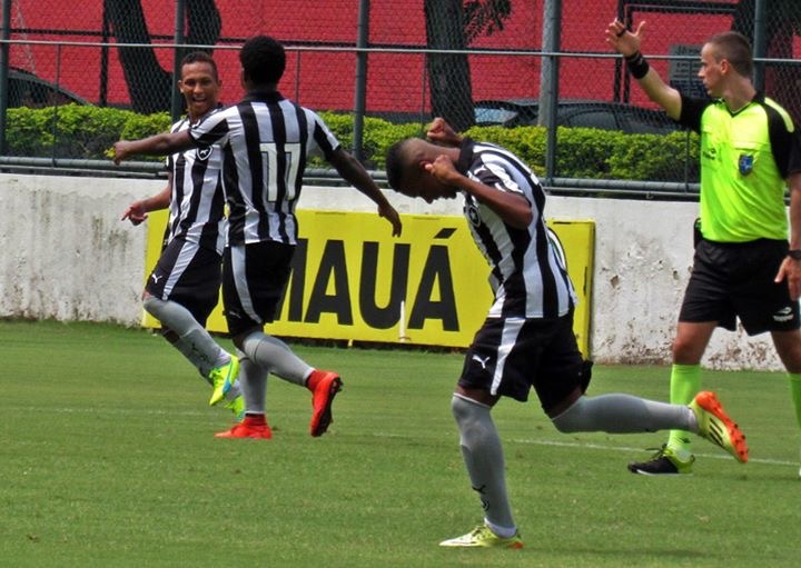 Sub-20: Botafogo e Fluminense saem na frente na semifinal da Taça GB