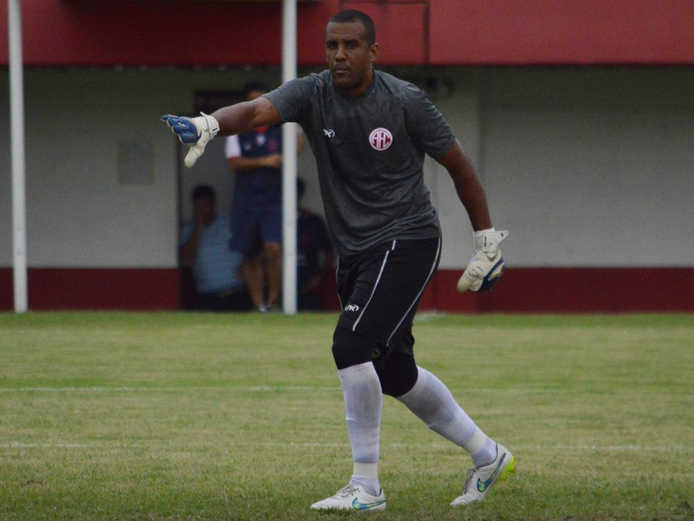 Luiz Henrique pede esforço a mais do America para ficar na Série A do Carioca