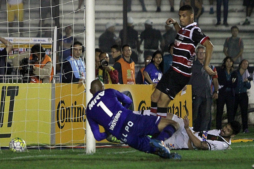 Vasco empata com o Santa Cruz-PE