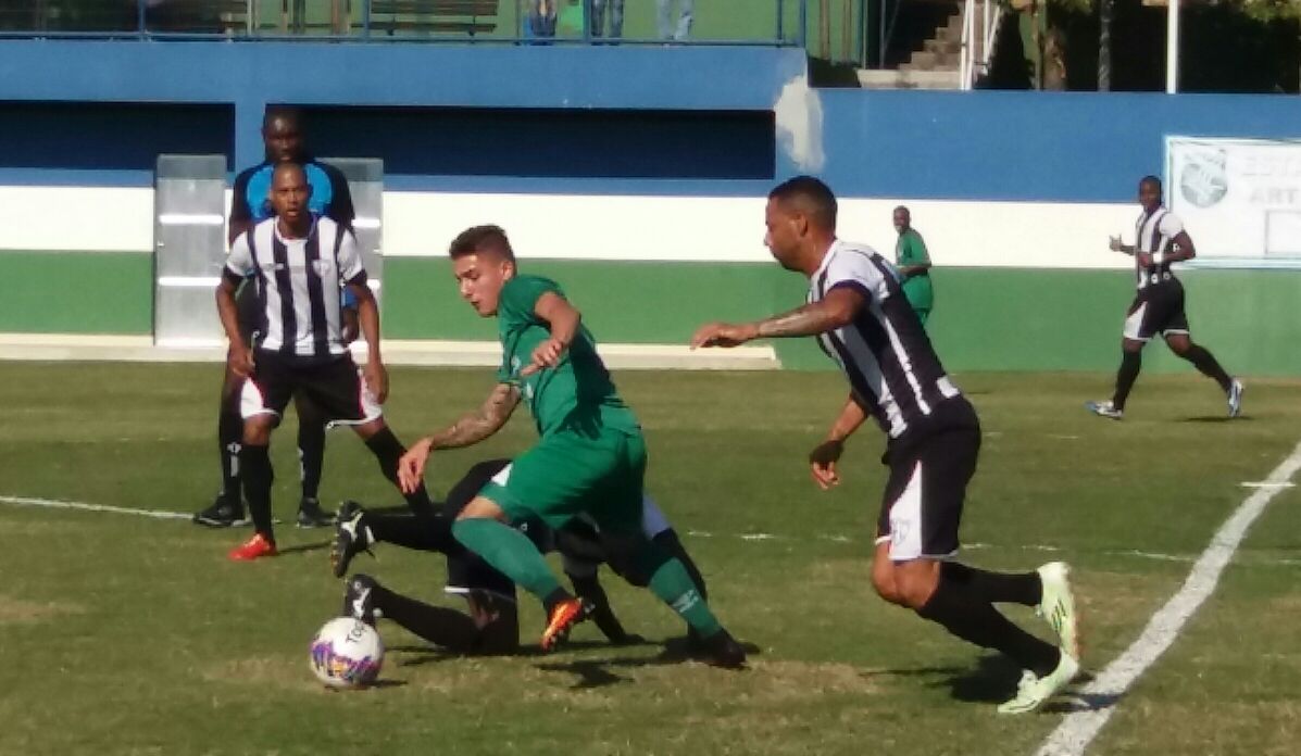 Boavista goleia o Queimados na estreia da Copa Rio