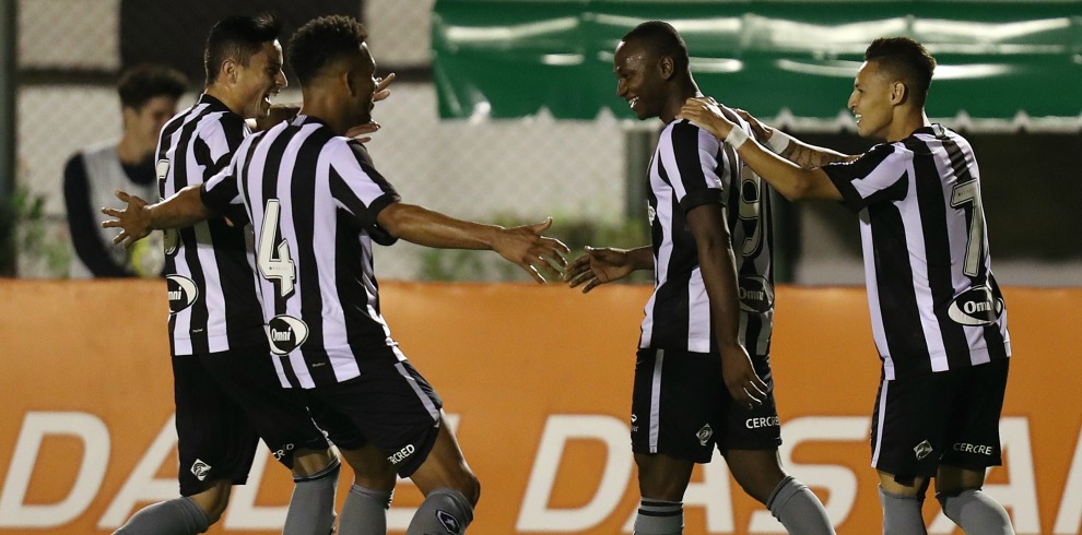 Botafogo conquista segunda vitória seguida no Brasileirão