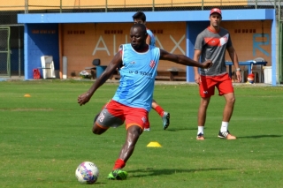 Pronto para estrear, Ives confia em vitória sobre o Volta Redonda, pela Copa Rio