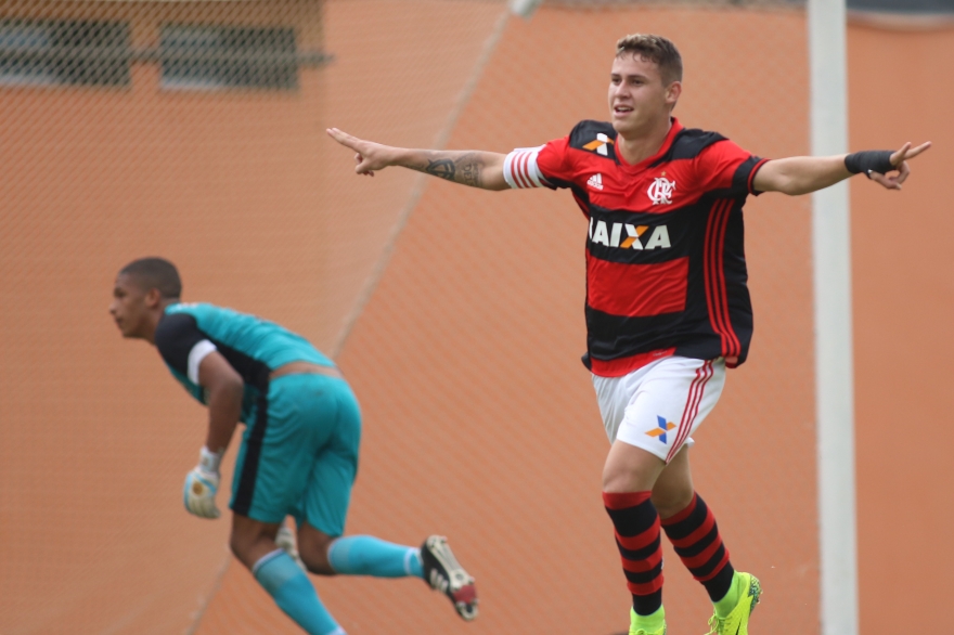 Flamengo sai na frente na final do Estadual Sub-20