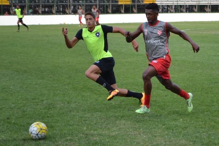 Bangu vence o Botafogo em jogo-treino no Luso Brasileiro