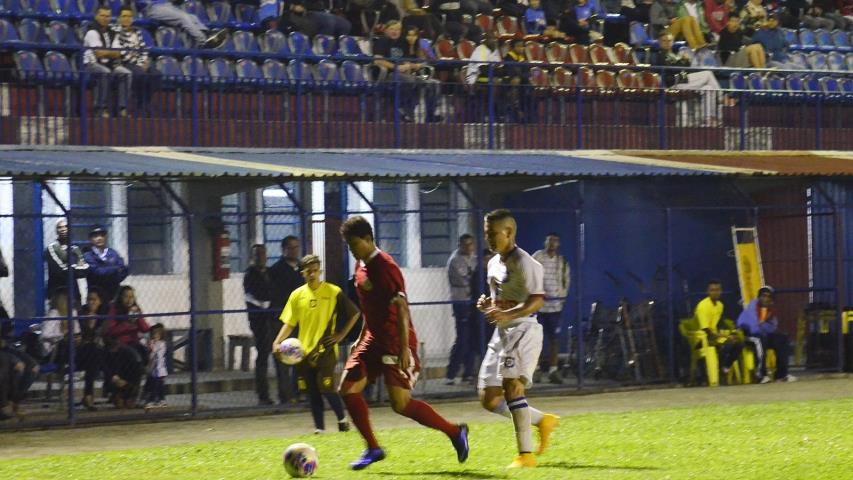 Friburguense vence mais uma e fica perto da vaga nas semifinais da Copa Rio