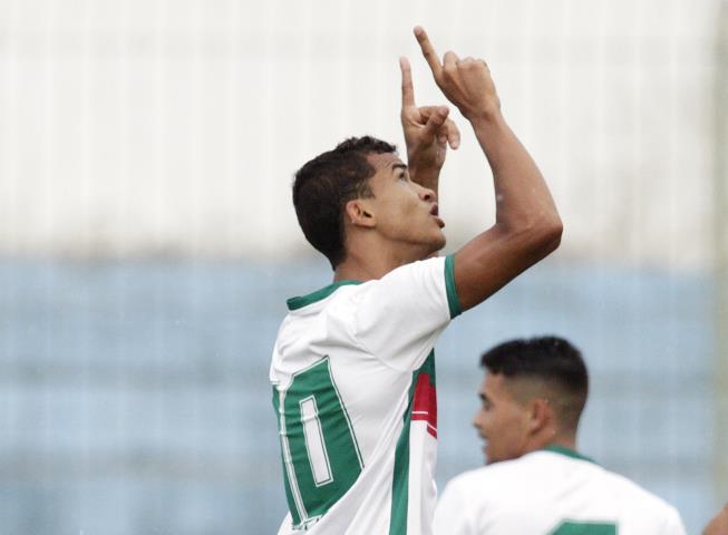 Lusa vence e garante a vaga na Segunda Fase do Carioca