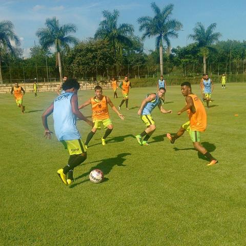 Voltaço fará três jogos-treinos antes da estreia no Carioca