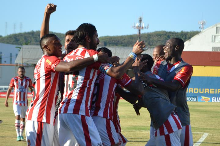 Na estreia de Arturzinho, Bangu conquista a 1ª vitória no Carioca