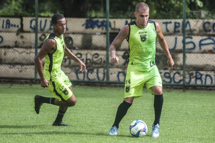 Voltaço enfrenta o Nova Iguaçu na final do Quadrangular da Taça Guanabara