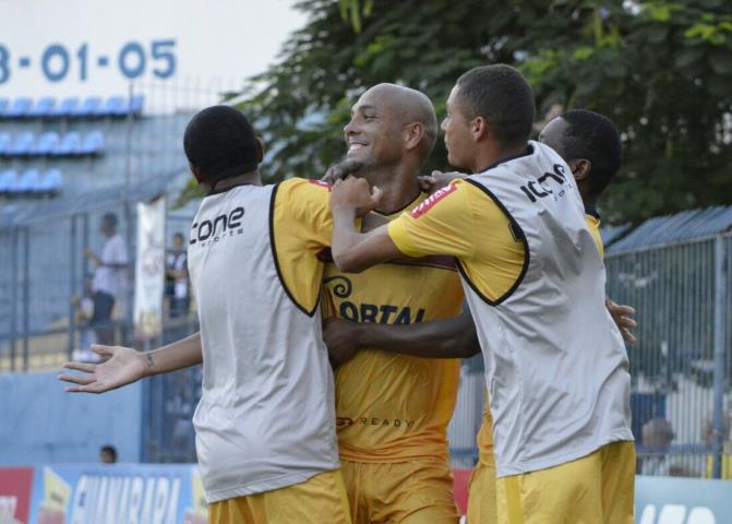 Madureira passa pelo Bangu e conquista a vaga na Série D do Brasileiro