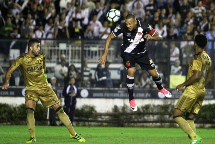 Vasco bate o Sport-PE, em São Januário