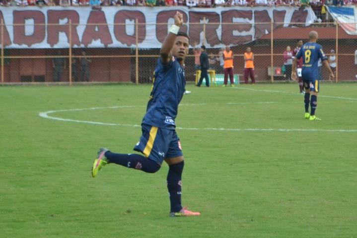 Rogerinho avalia empate do Bangu e projeta decisão contra a Portuguesa-SP