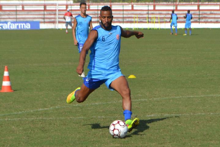 Guilherme dá a receita do Bangu: união, foco e apoio da torcida