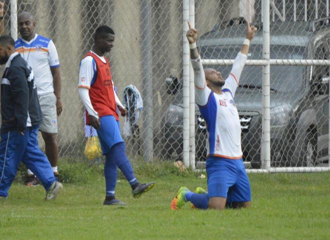 Duque de Caxias goleia e conquista a classificação para as semifinais da Taça Santos Dumont