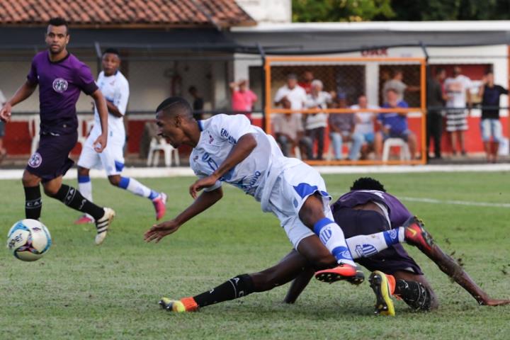 Goytacaz e Carapebus ficam no empate em Cardoso Moreira