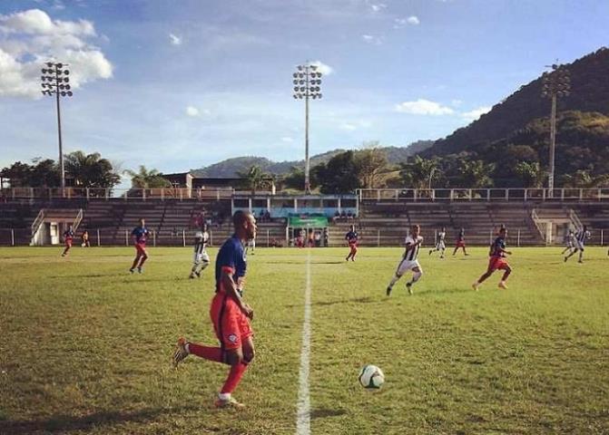 Queimados e Friburguense empatam na estreia da Taça Corcovado