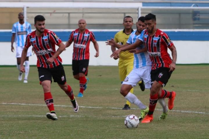 Macaé bate o Botafogo-SP e respira na Série C