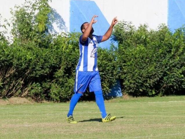 Marcio Carioca brilha e São Gonçalo EC bate o Barcelona