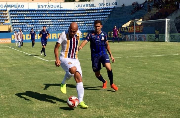 Madureira e Macaé empatam em Conselheiro Galvão