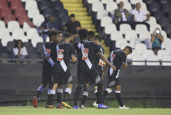 Vasco bate o Palmeiras e fica em vantagem na Copa do Brasil Sub-17