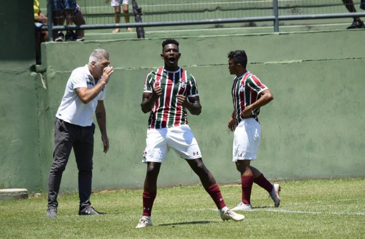 Fluminense vence o Vasco e fica perto da final do Torneio OPG