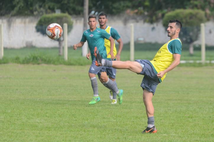 Anderson Rosa é mais um reforço anunciado pela Cabofriense