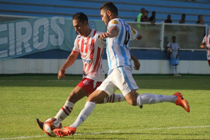 Macaé e Bangu ficam no empate