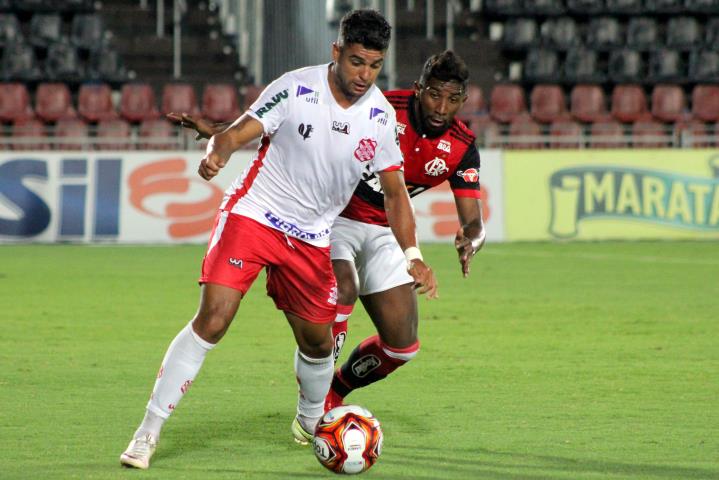 Everton Sena projeta força do Bangu na semifinal da Taça Guanabara