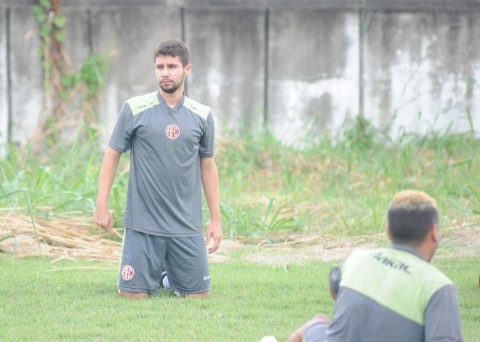 Meio-campista Renatinho reforça o America na Série B1