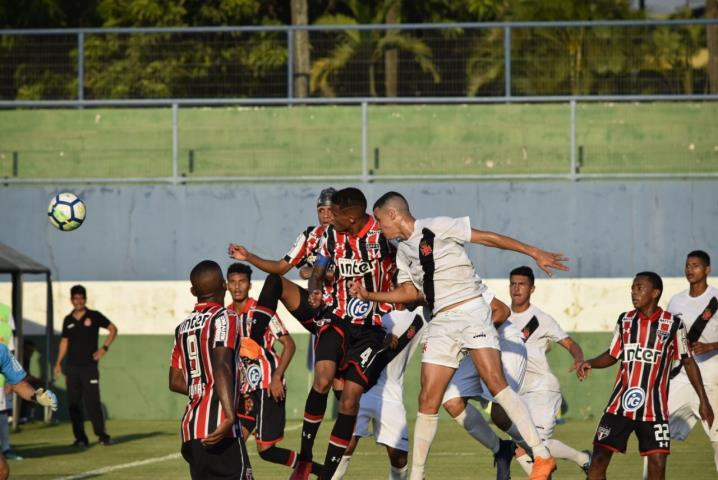 Sub-20: Com muitos gols e viradas, Vasco sai na frente nas quartas da Copa do Brasil