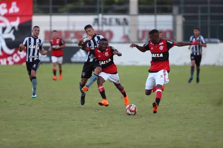 Flamengo garante vaga na final do Carioca Sub-20