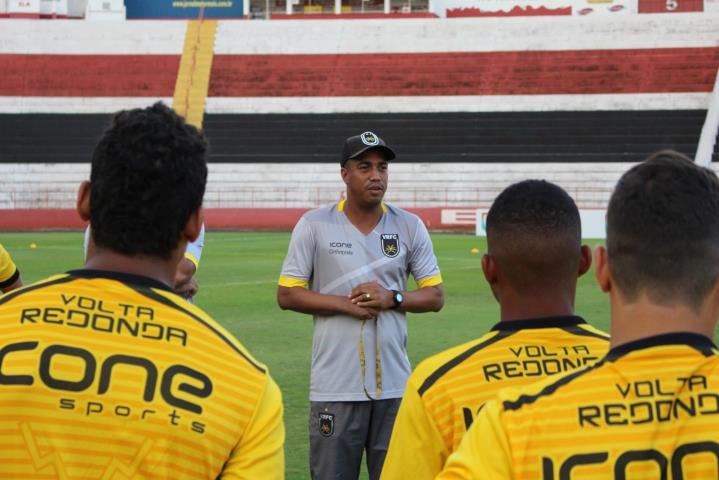 Voltaço enfrenta o Botafogo-SP de olho na liderança da Série C