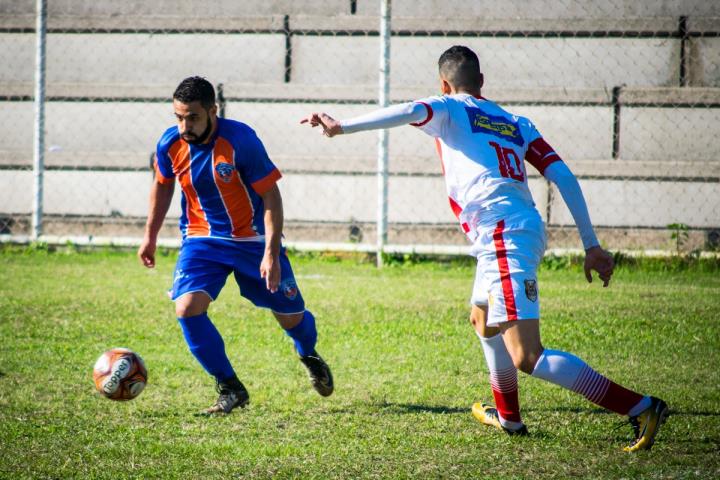 Duque de Caxias passa pelo Santa Cruz e segue na briga pela classificação