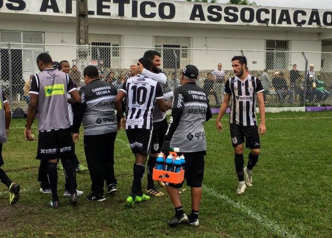 Americano goleia e coloca a mão na vaga na Copa Rio